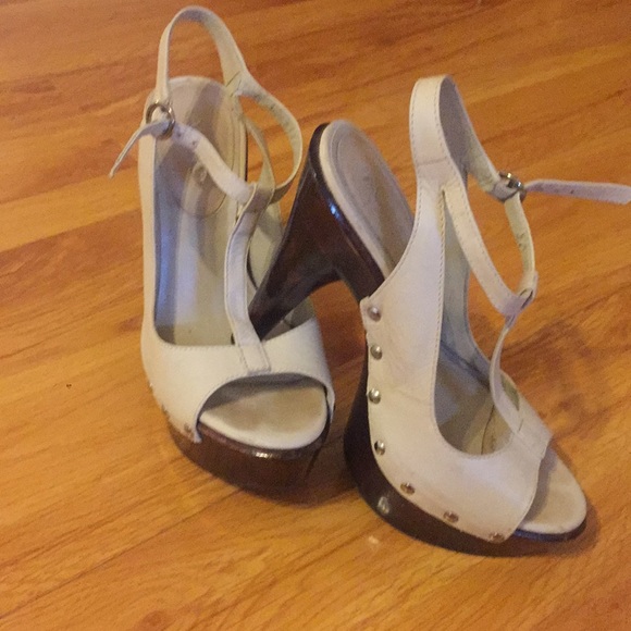 Heels - Picture 1 of 1